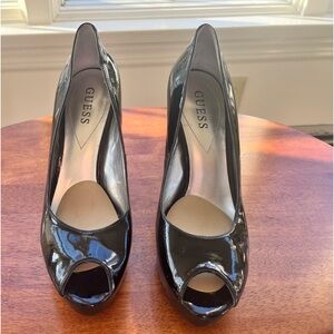 Guess black patent heels size 7 1/2